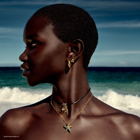 Carry the magic of the sea with Pandora