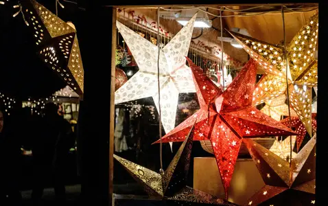 The Joy of December Window Shopping thumbnail