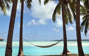 Sam’s Jewelers Holiday Cruise Event