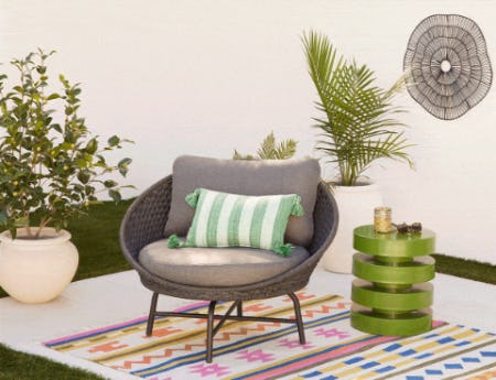 Head-Turning Chairs