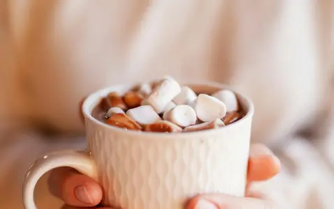 Winter Flavors to Sip While You Shop This Season thumbnail