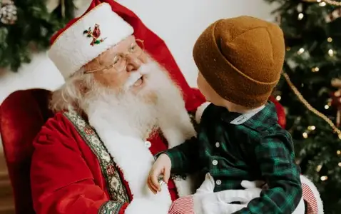 Photos with Santa at Westwood Mall thumbnail