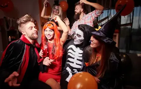 Costume Party  thumbnail