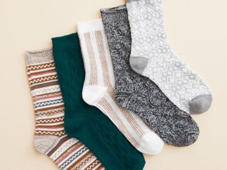 SELECT WOMEN'S SOCKS 2 FOR $16