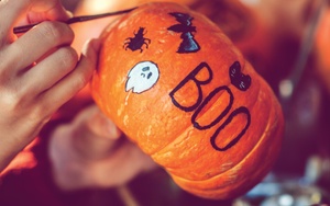Store Pumpkin Decorating Contest