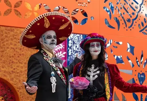 Plaza Bonita ::: Día de los Muertos