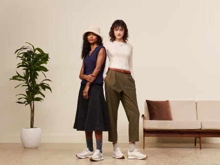 NEW BALANCE 327 Available in several colors