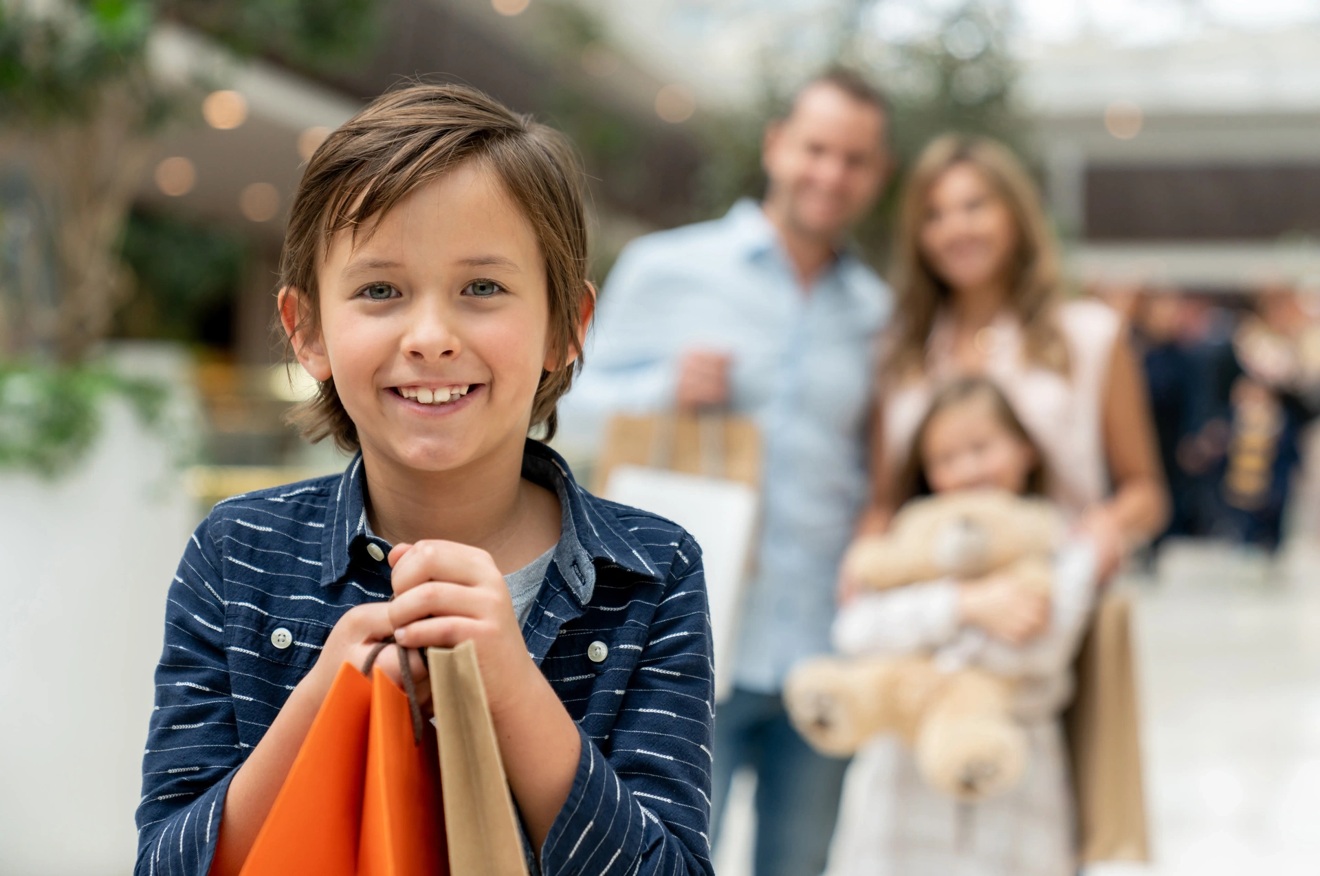 Welcome to Dartmouth Crossing Dartmouth Crossing brings together the best elements of any shopping experience. A prime location that offers consumers value and convenience in an exciting and unique environment. Shopping comes to life like never before at Dartmouth Crossing!