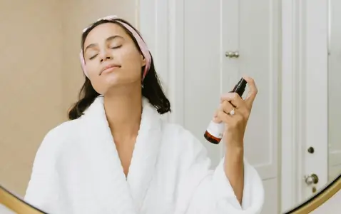 Spring Glow Guide: Lightweight Layers, Luminous Skin & Petal-Soft Hues thumbnail